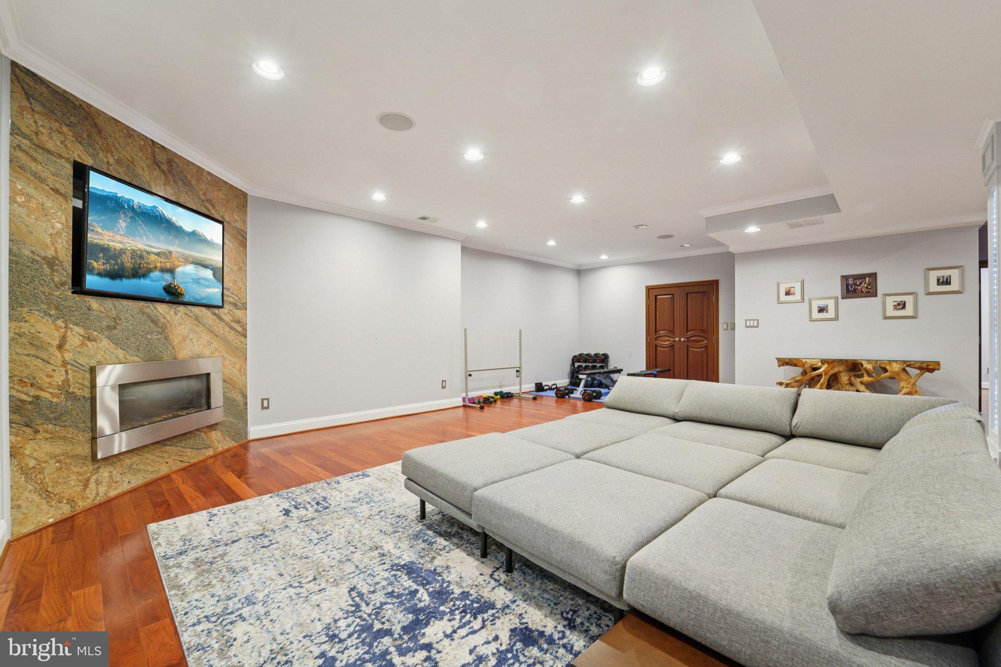 BELMONT FARM - Residential