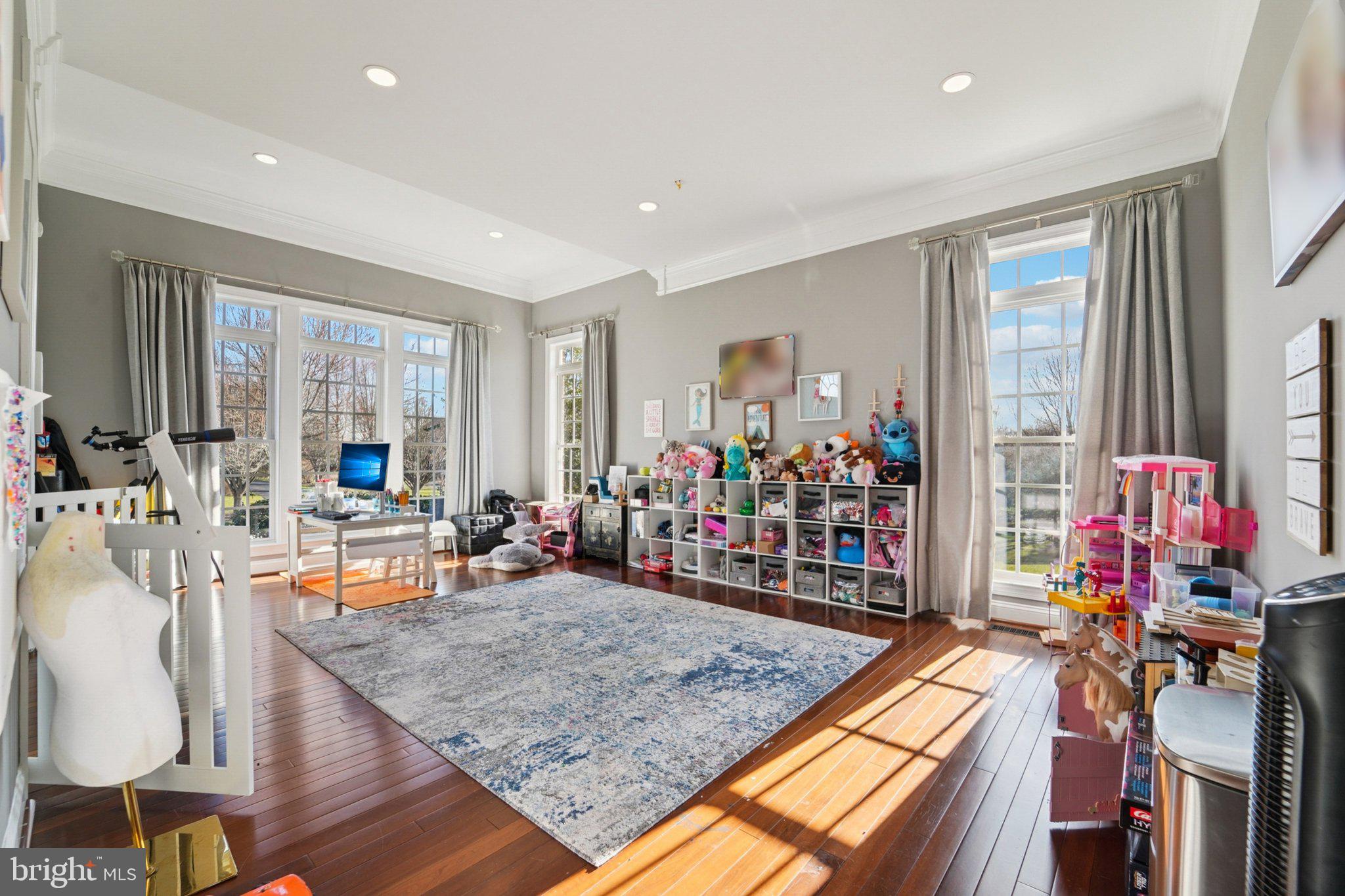 BELMONT FARM - Residential