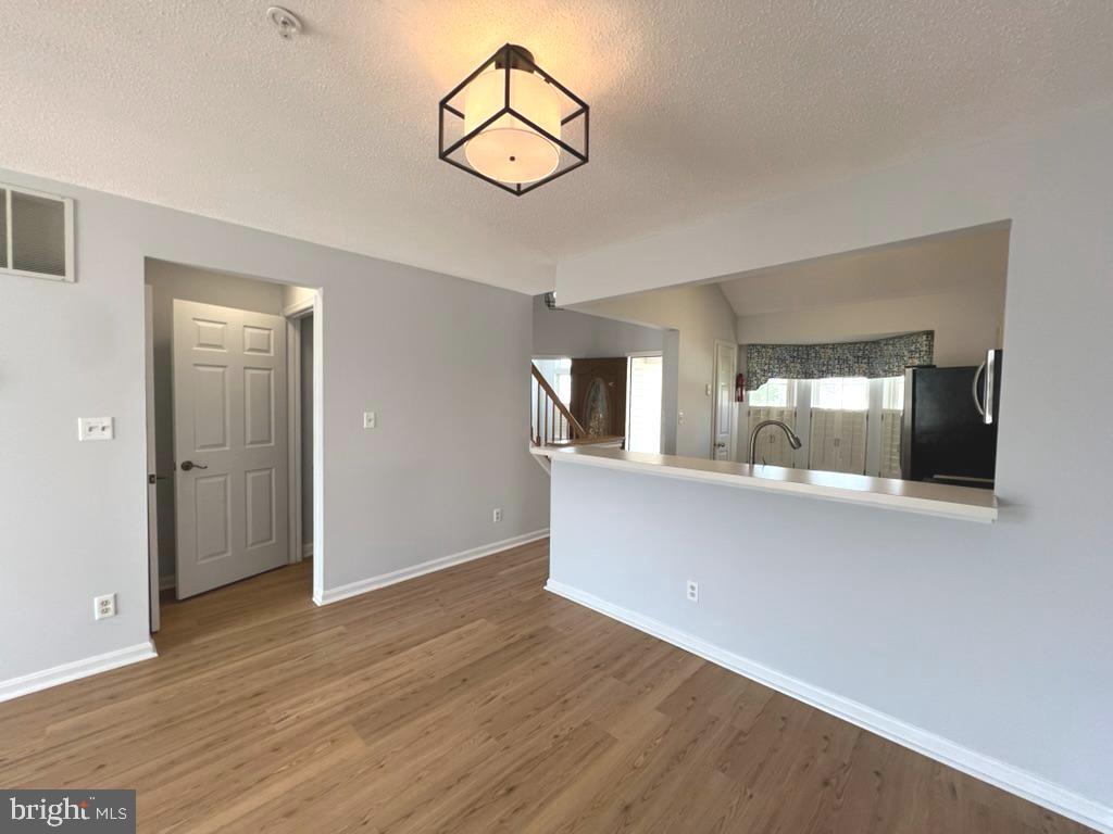 SHEFFIELD GLEN TOWNHOMES - Residential Lease