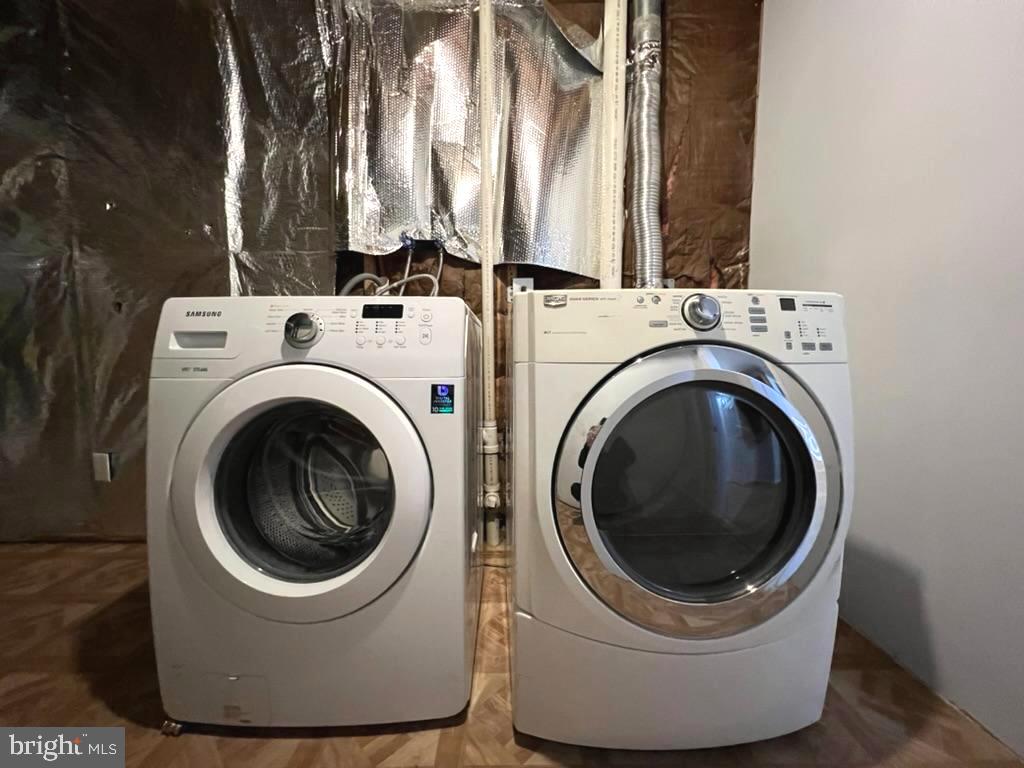 SHEFFIELD GLEN TOWNHOMES - Residential Lease