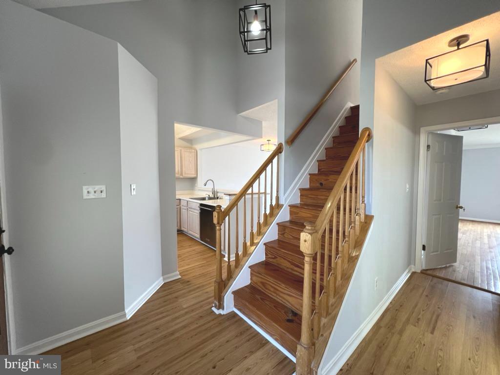 SHEFFIELD GLEN TOWNHOMES - Residential Lease
