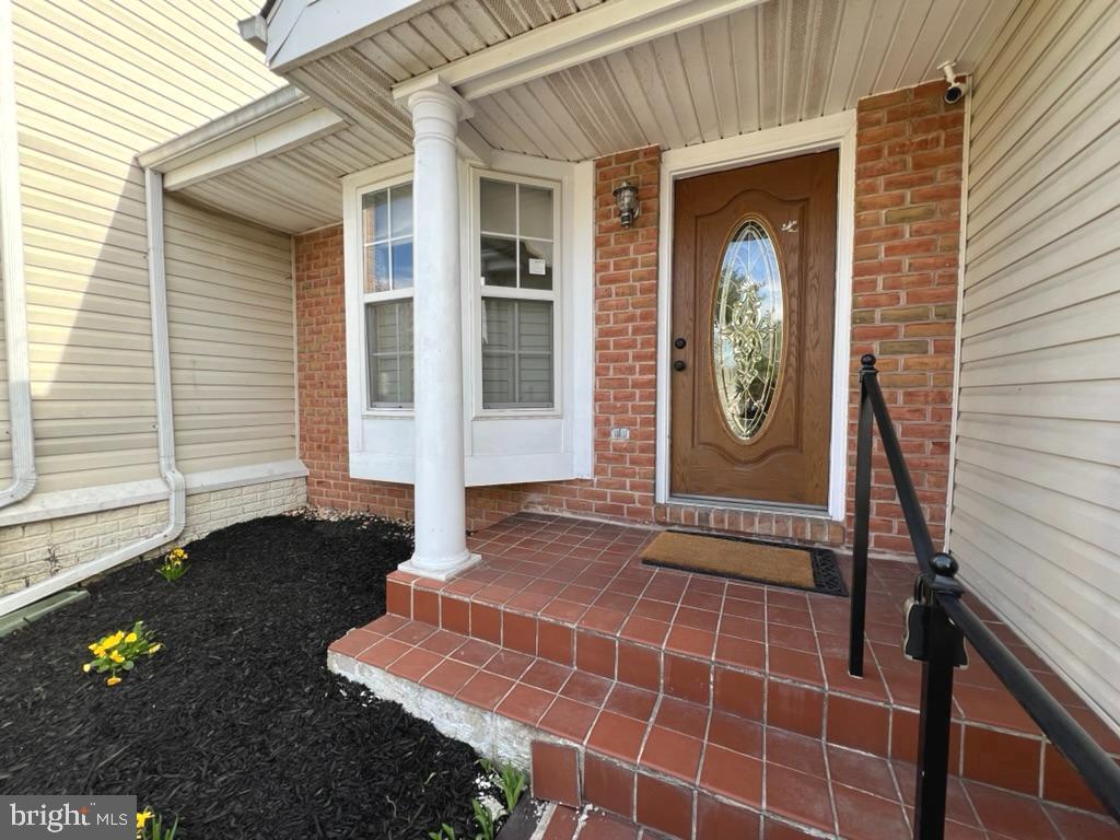 SHEFFIELD GLEN TOWNHOMES - Residential Lease