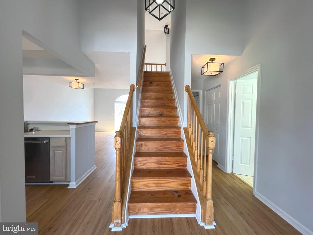 SHEFFIELD GLEN TOWNHOMES - Residential Lease