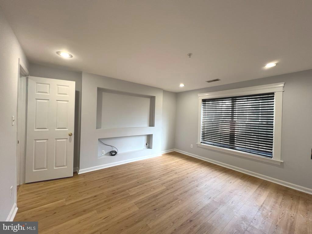 SHEFFIELD GLEN TOWNHOMES - Residential Lease