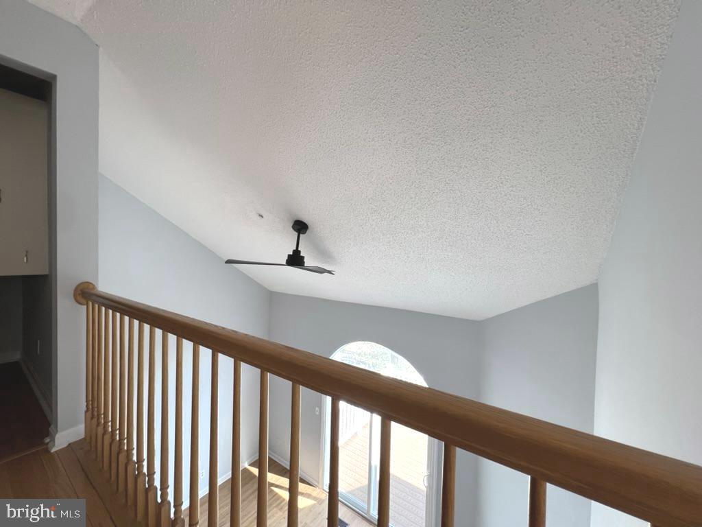 SHEFFIELD GLEN TOWNHOMES - Residential Lease