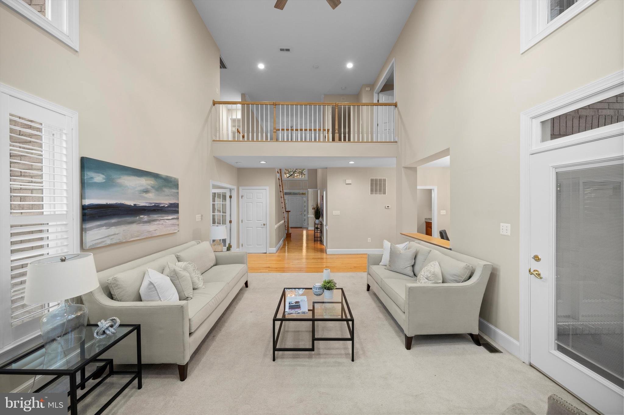 ENGLISH OAKS - Residential