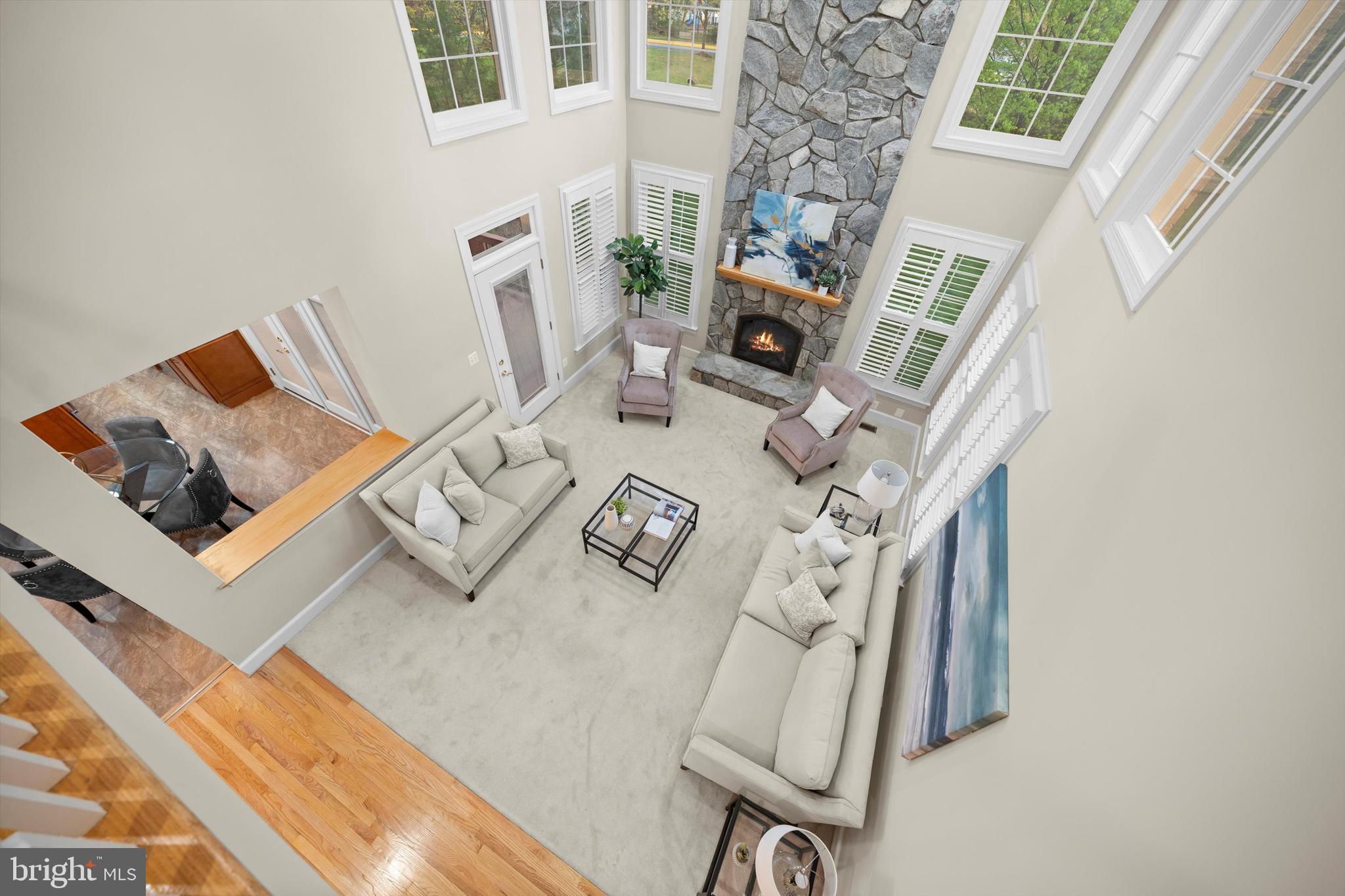 ENGLISH OAKS - Residential