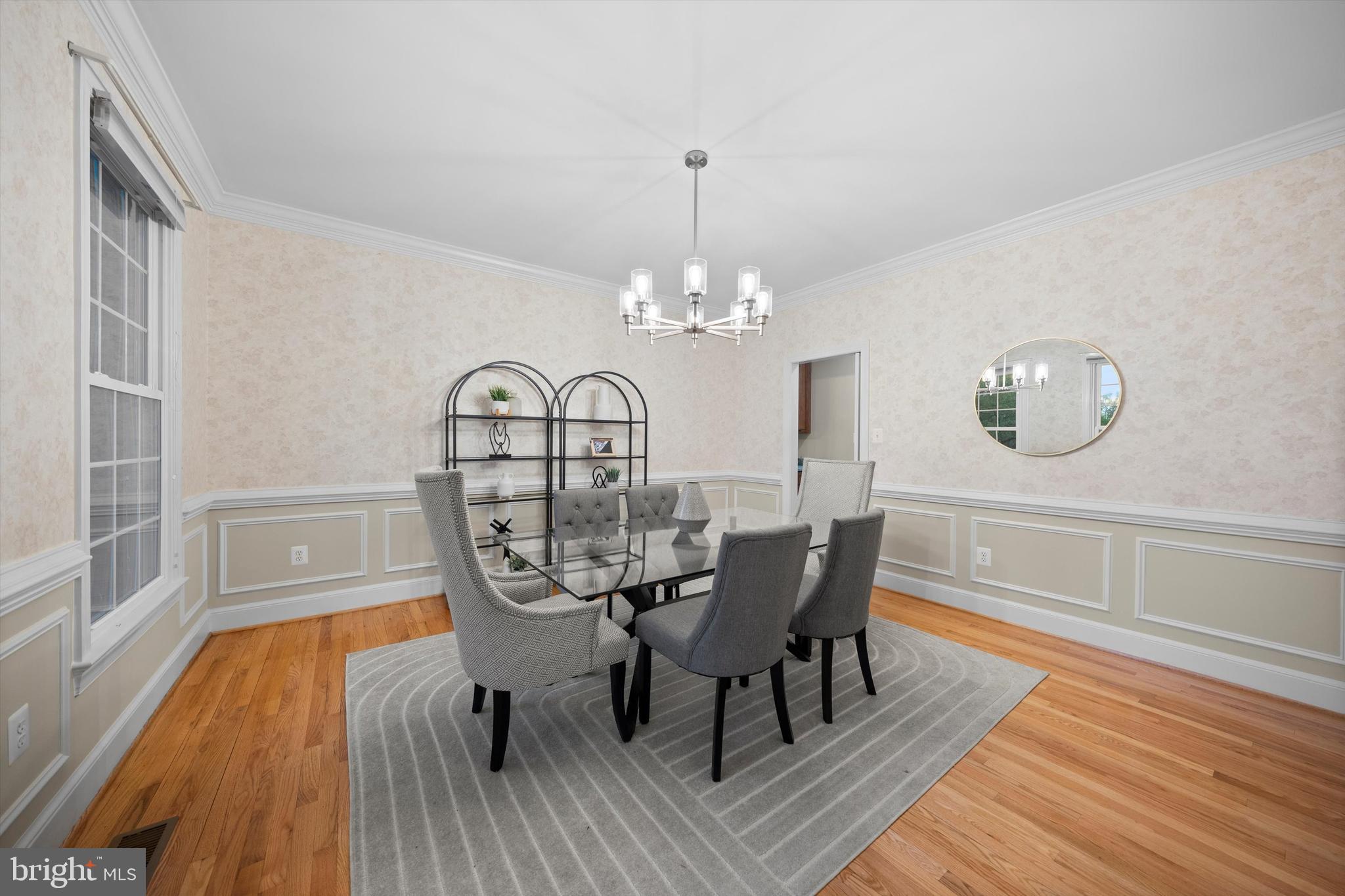 ENGLISH OAKS - Residential