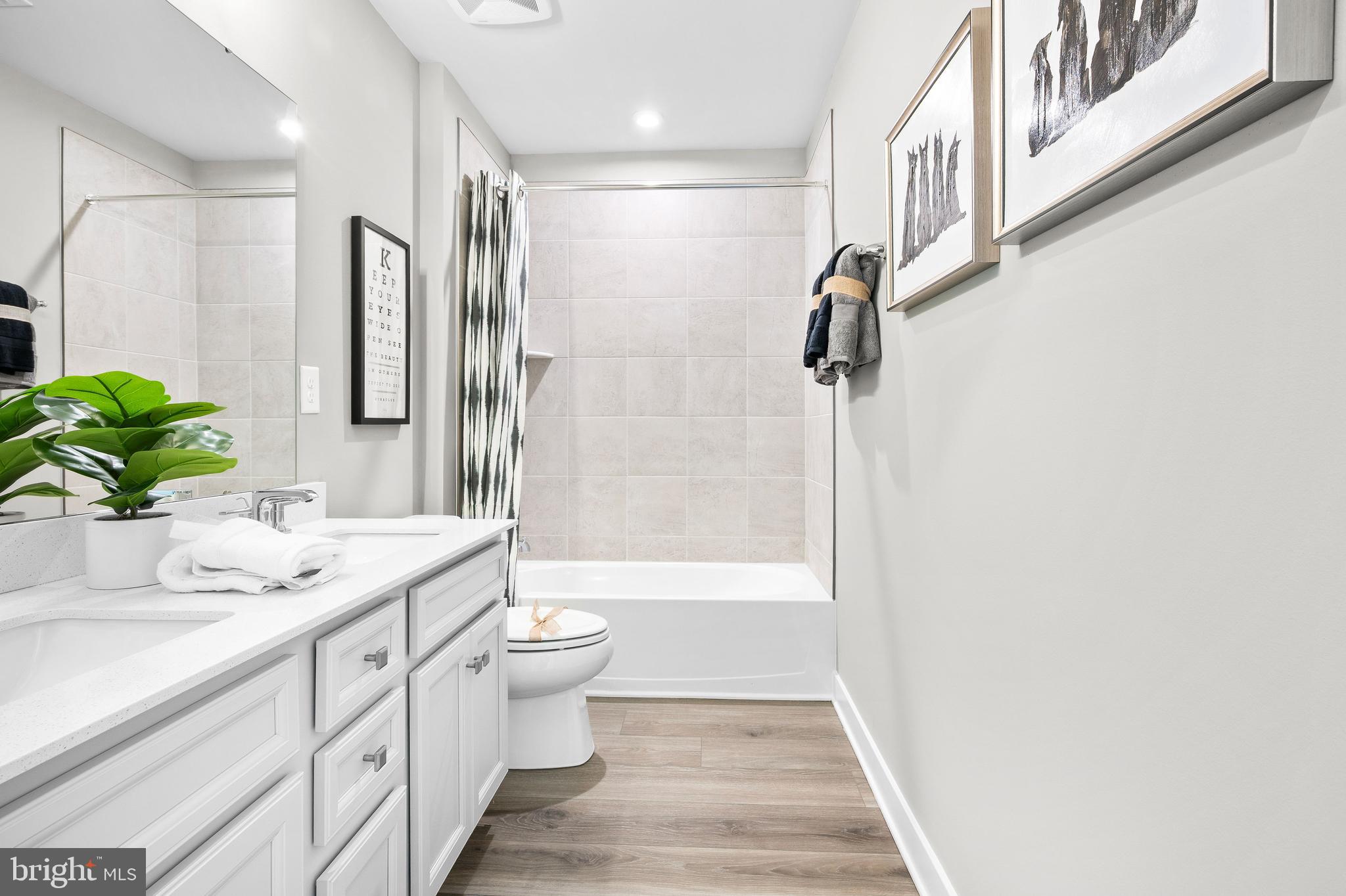 GREEN HILLS - Residential