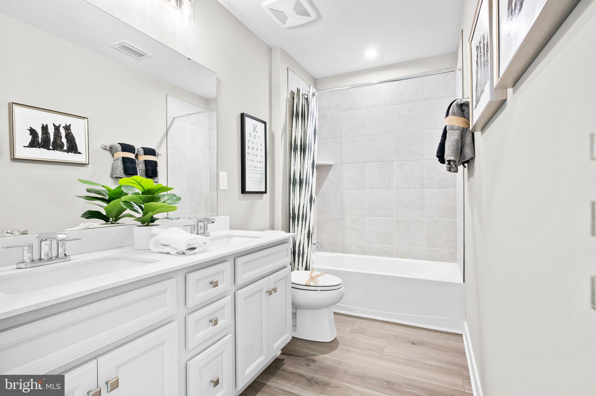 GREEN HILLS - Residential