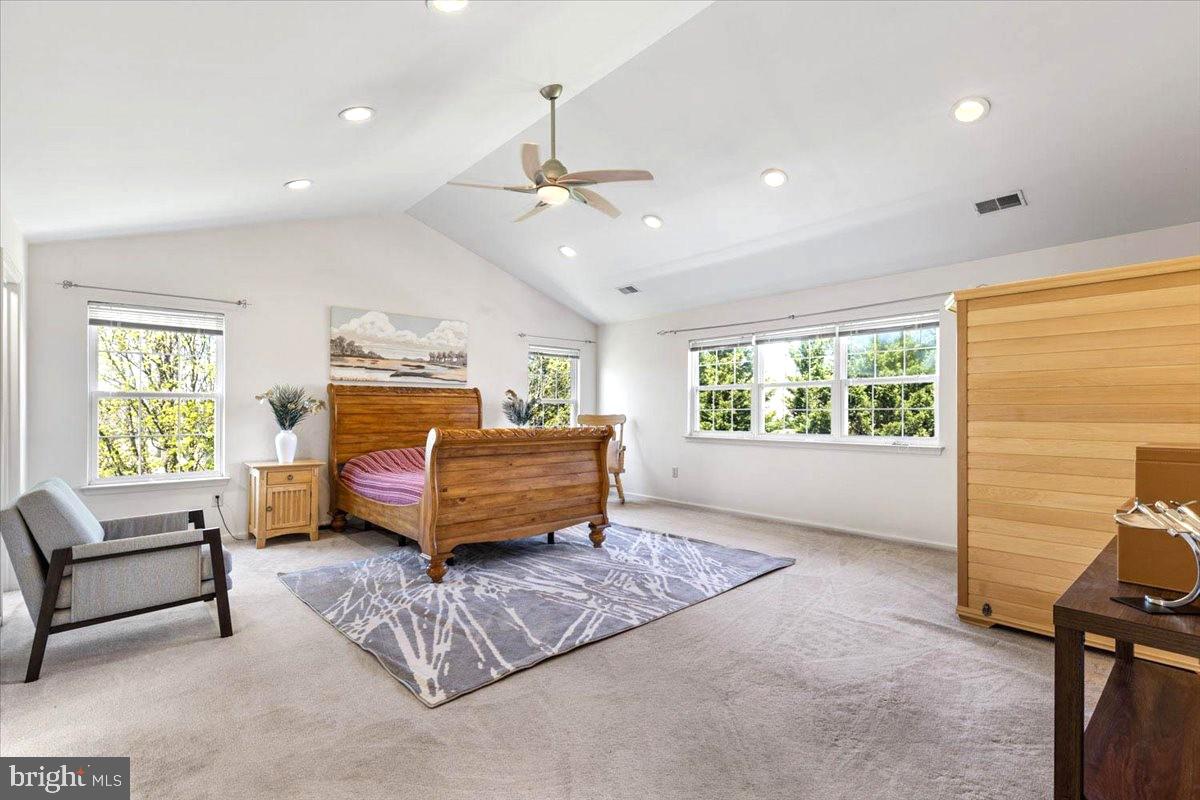 STRAWBERRY HILLS - Residential