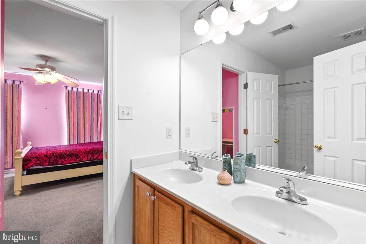 STRAWBERRY HILLS - Residential