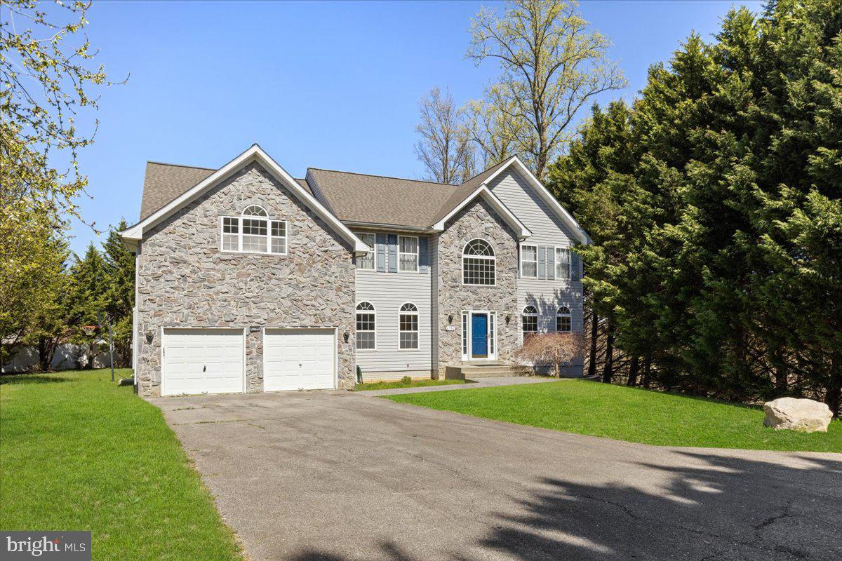 STRAWBERRY HILLS - Residential