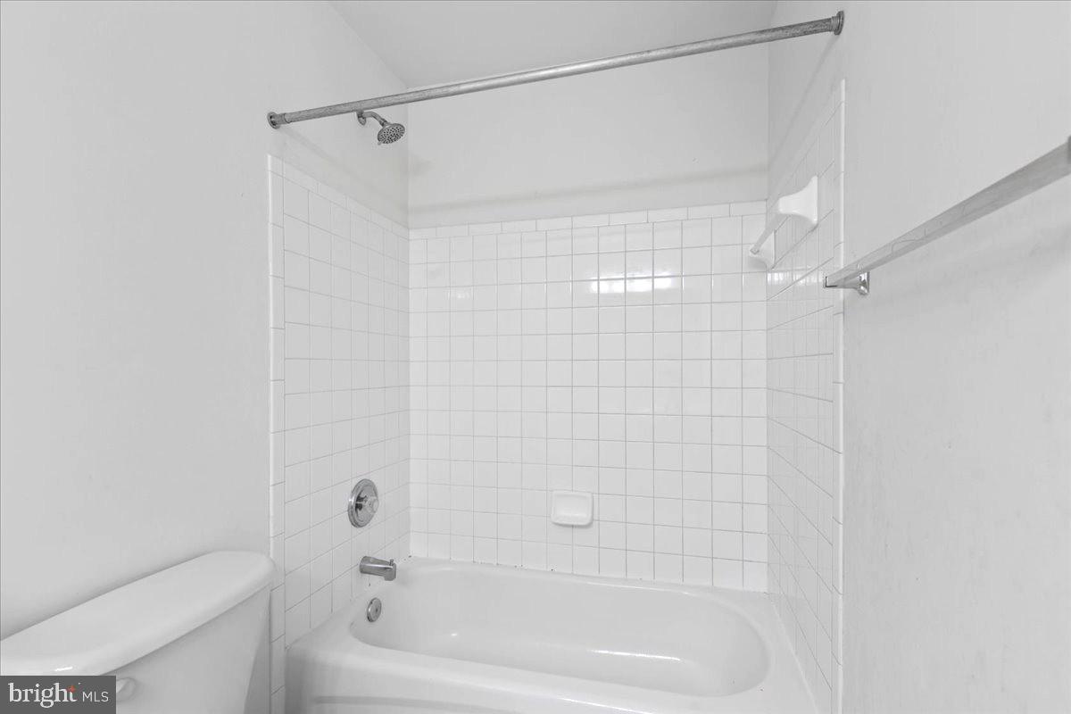 STRAWBERRY HILLS - Residential