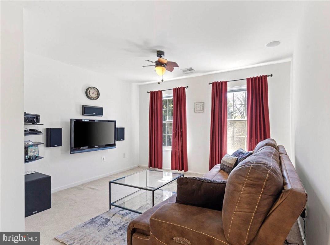 STRAWBERRY HILLS - Residential