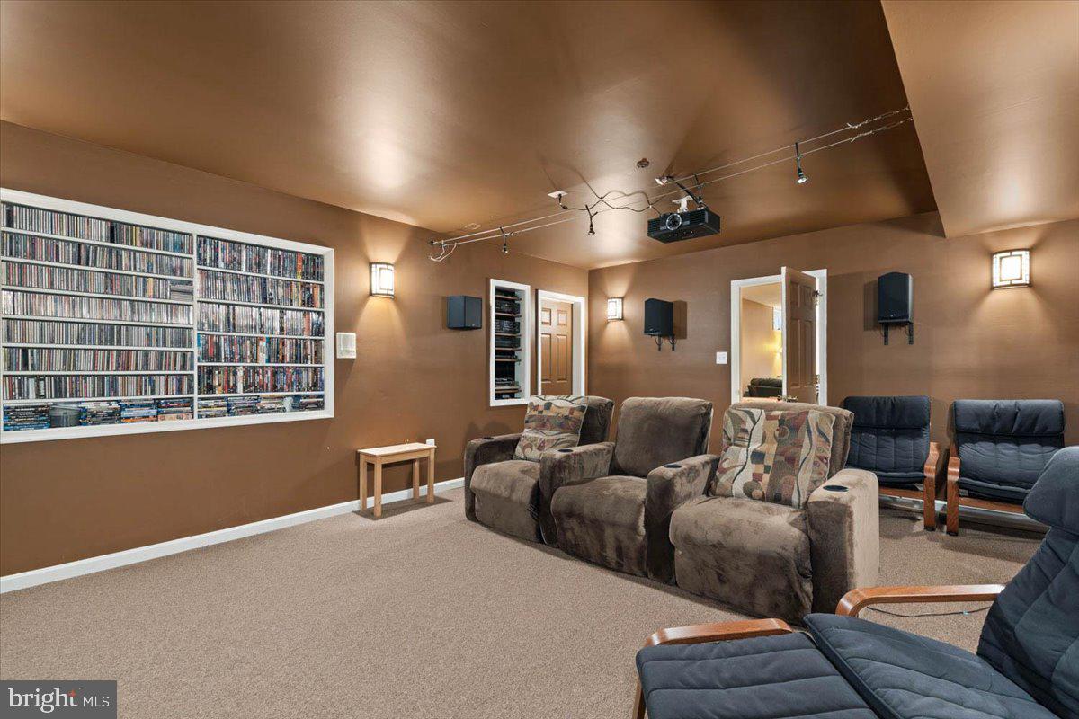 STRAWBERRY HILLS - Residential