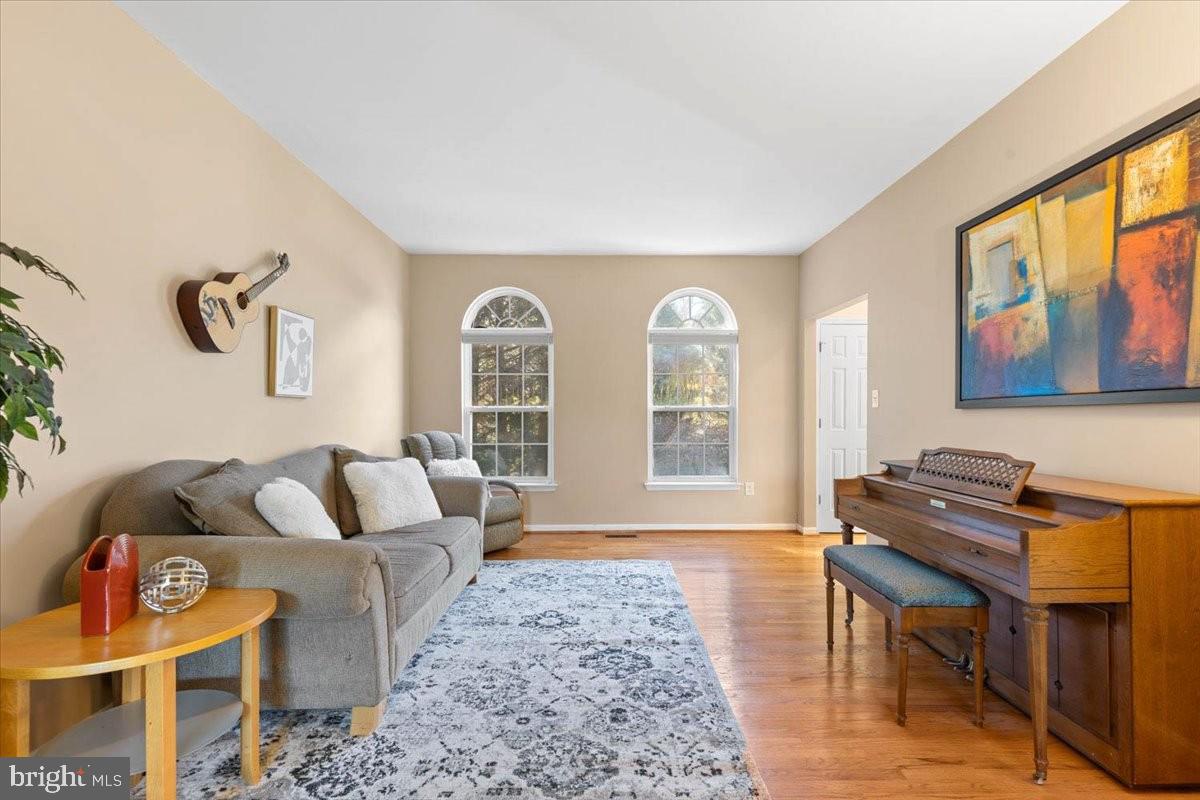 STRAWBERRY HILLS - Residential