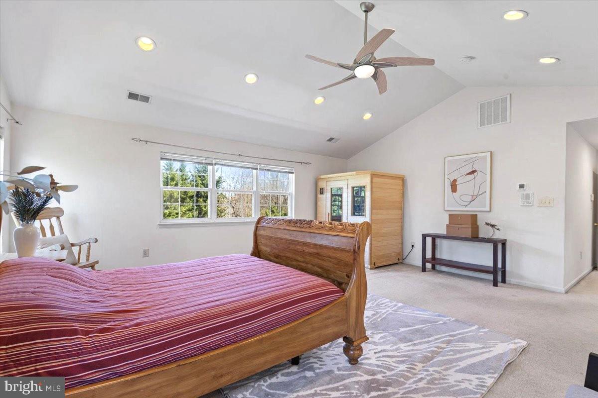 STRAWBERRY HILLS - Residential