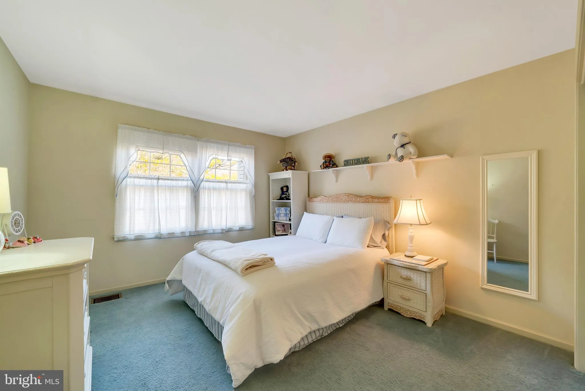 Ambler, Pennsylvania 19002, United States, 3 Bedrooms Bedrooms, ,3 BathroomsBathrooms,Residential,Active,1715