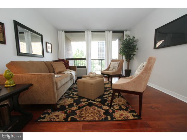 WASHINGTON SQ - Residential
