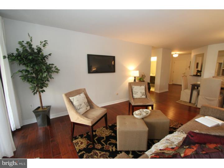 WASHINGTON SQ - Residential