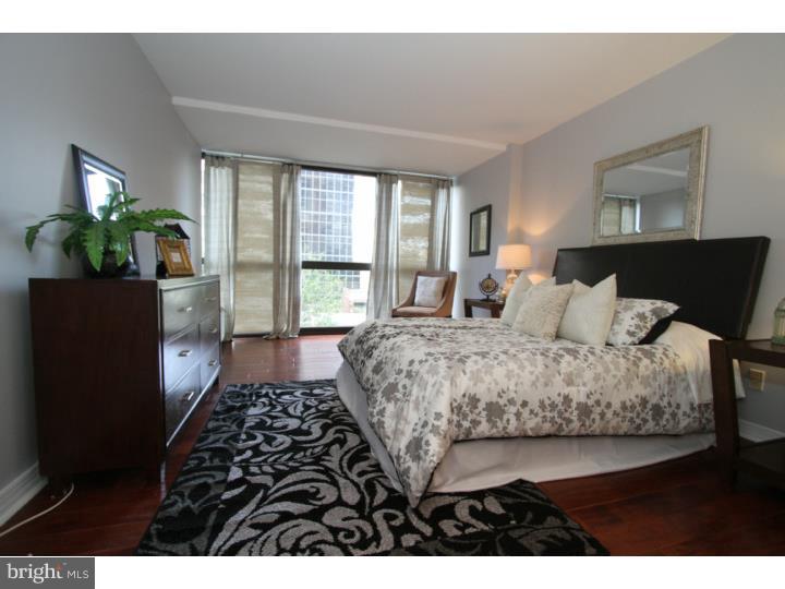 WASHINGTON SQ - Residential