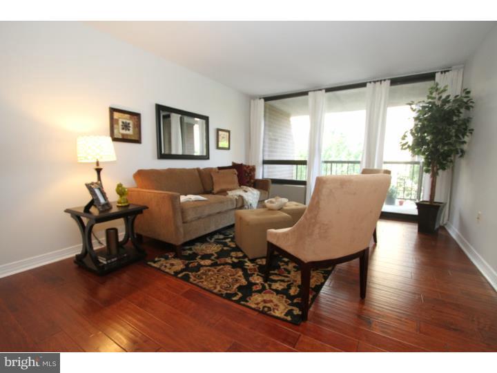 WASHINGTON SQ - Residential