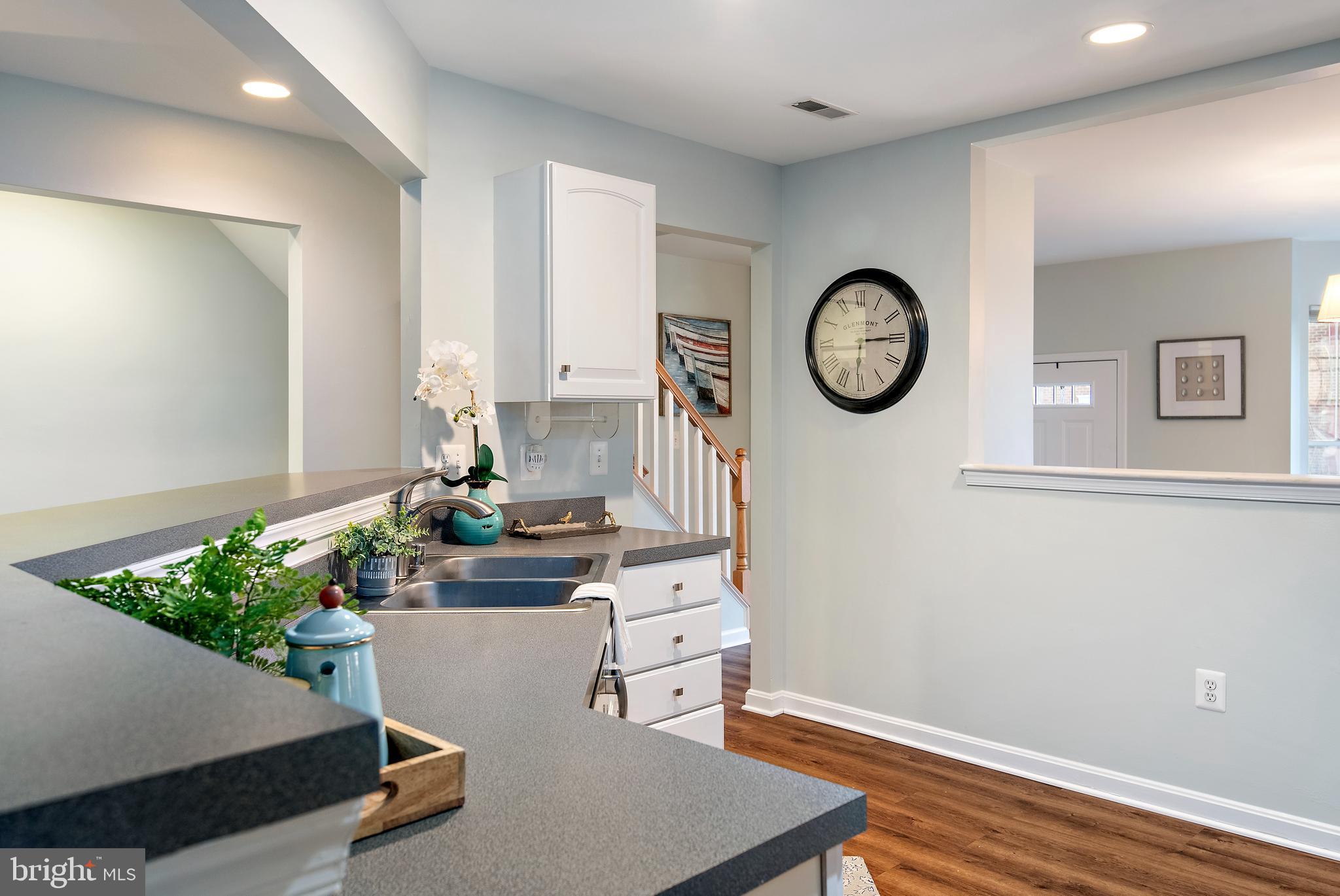 FALCON CREST - Residential