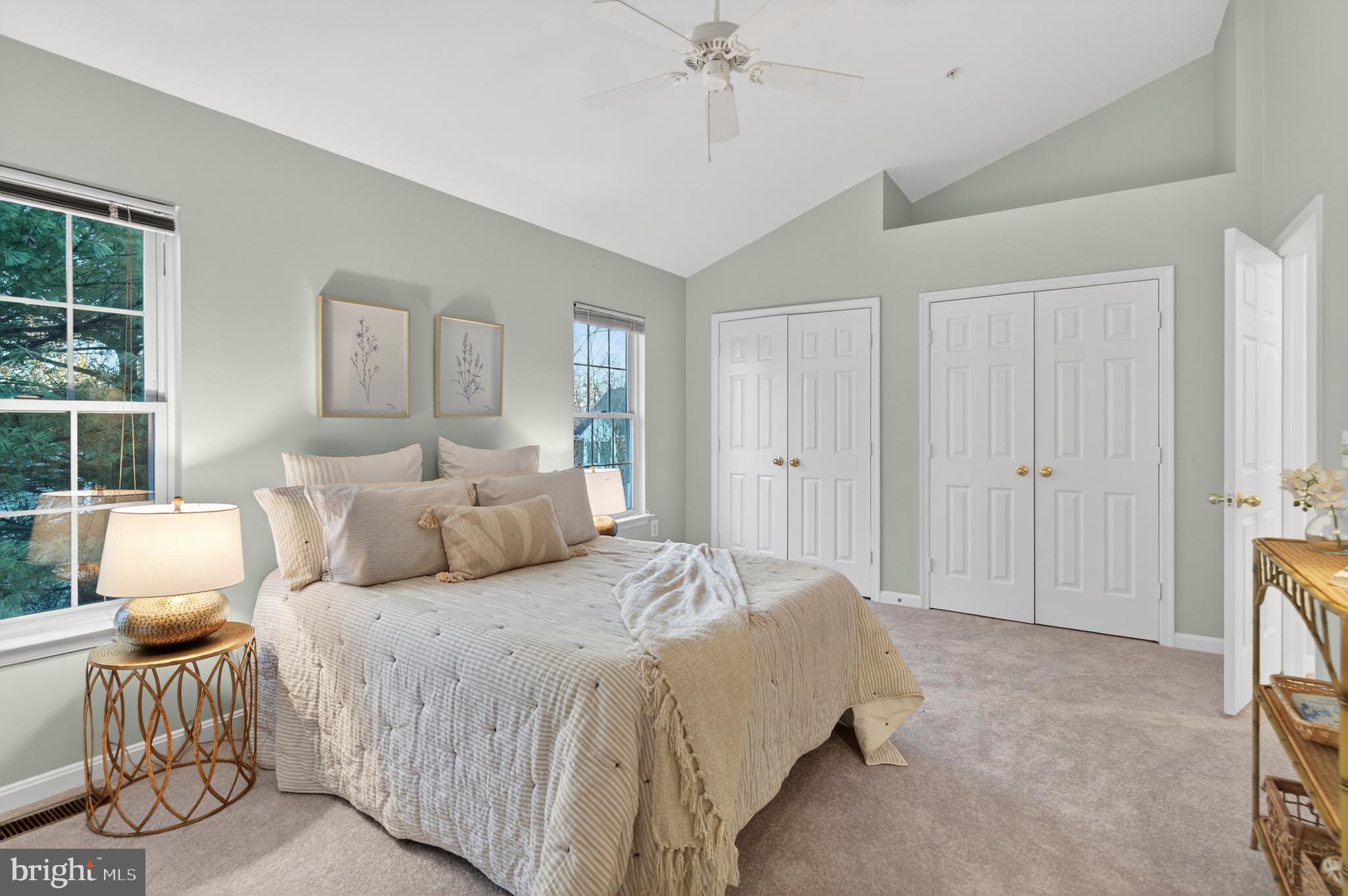 FALCON CREST - Residential