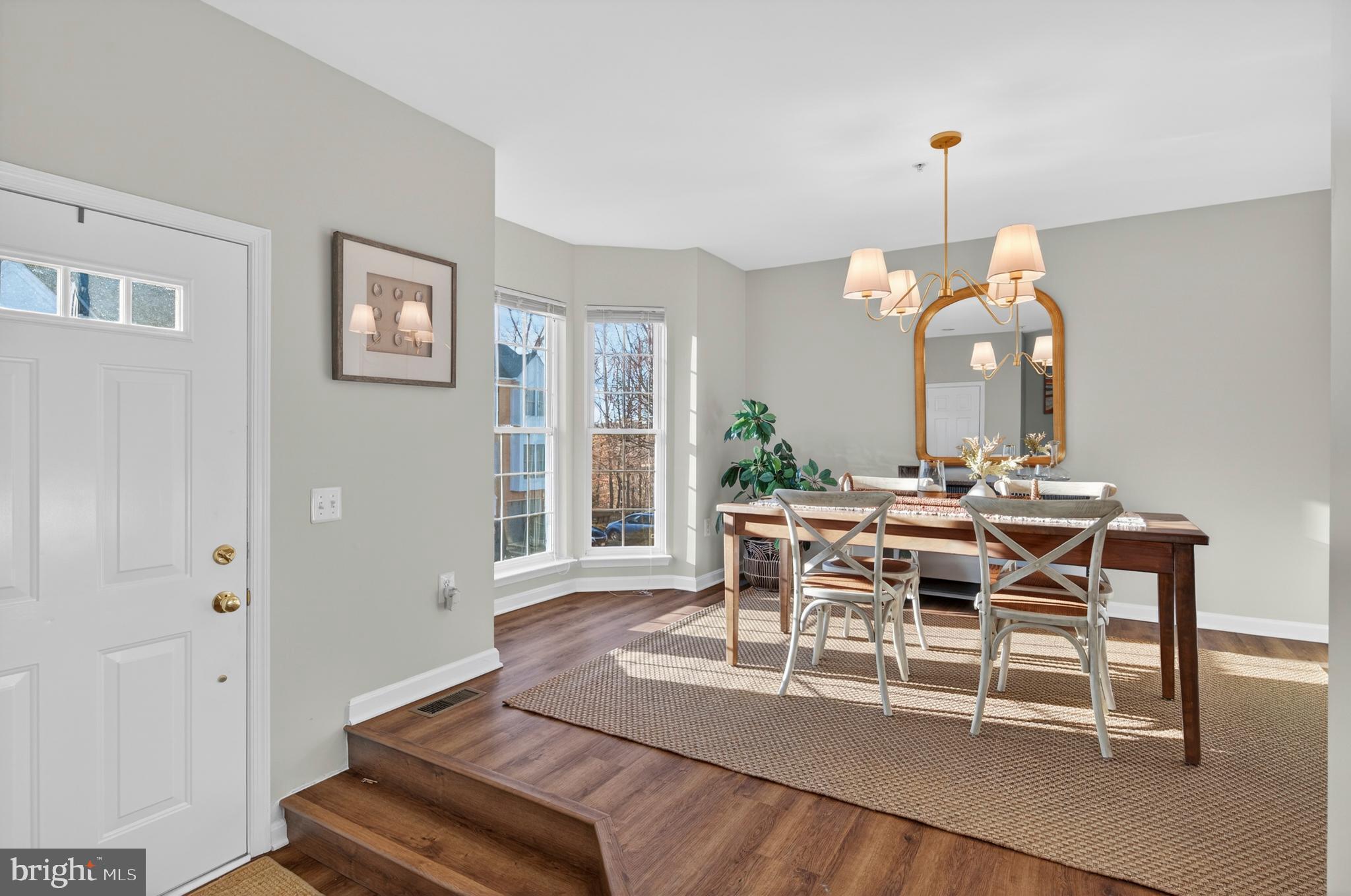 FALCON CREST - Residential