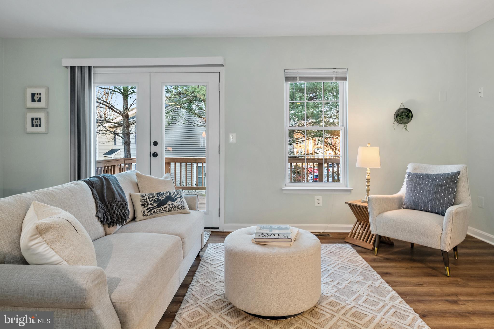 FALCON CREST - Residential