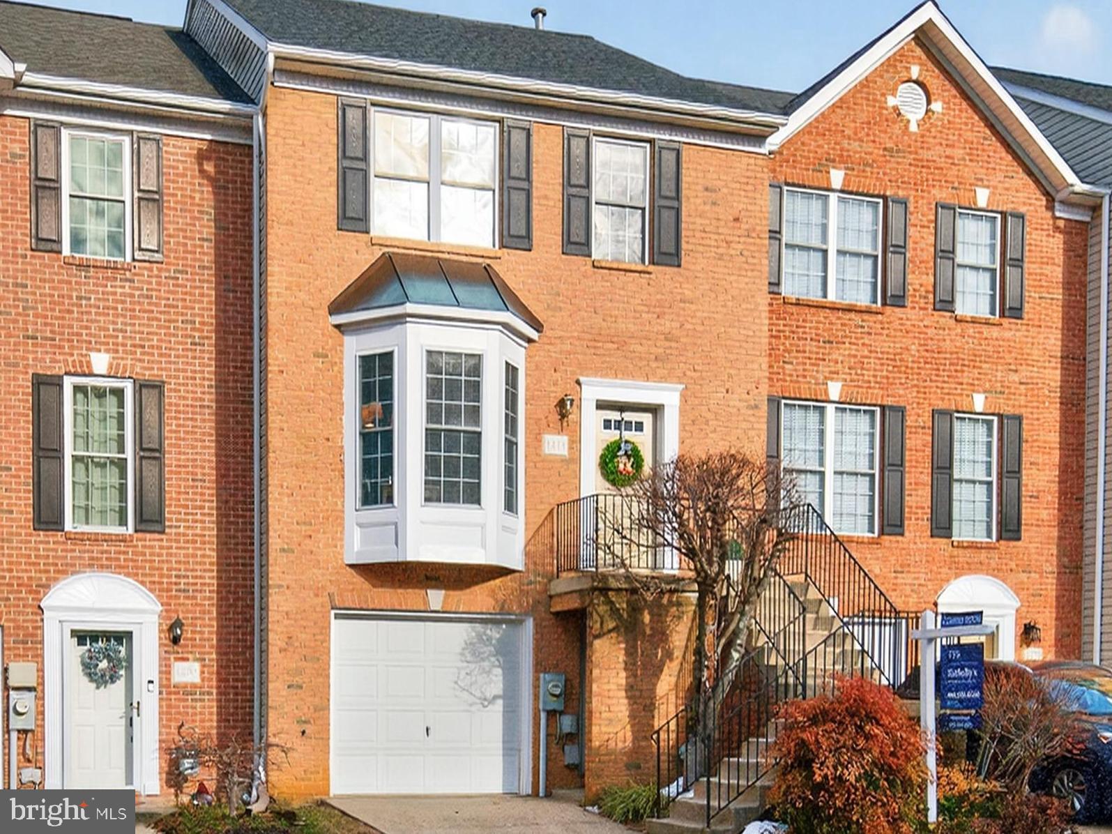 FALCON CREST - Residential