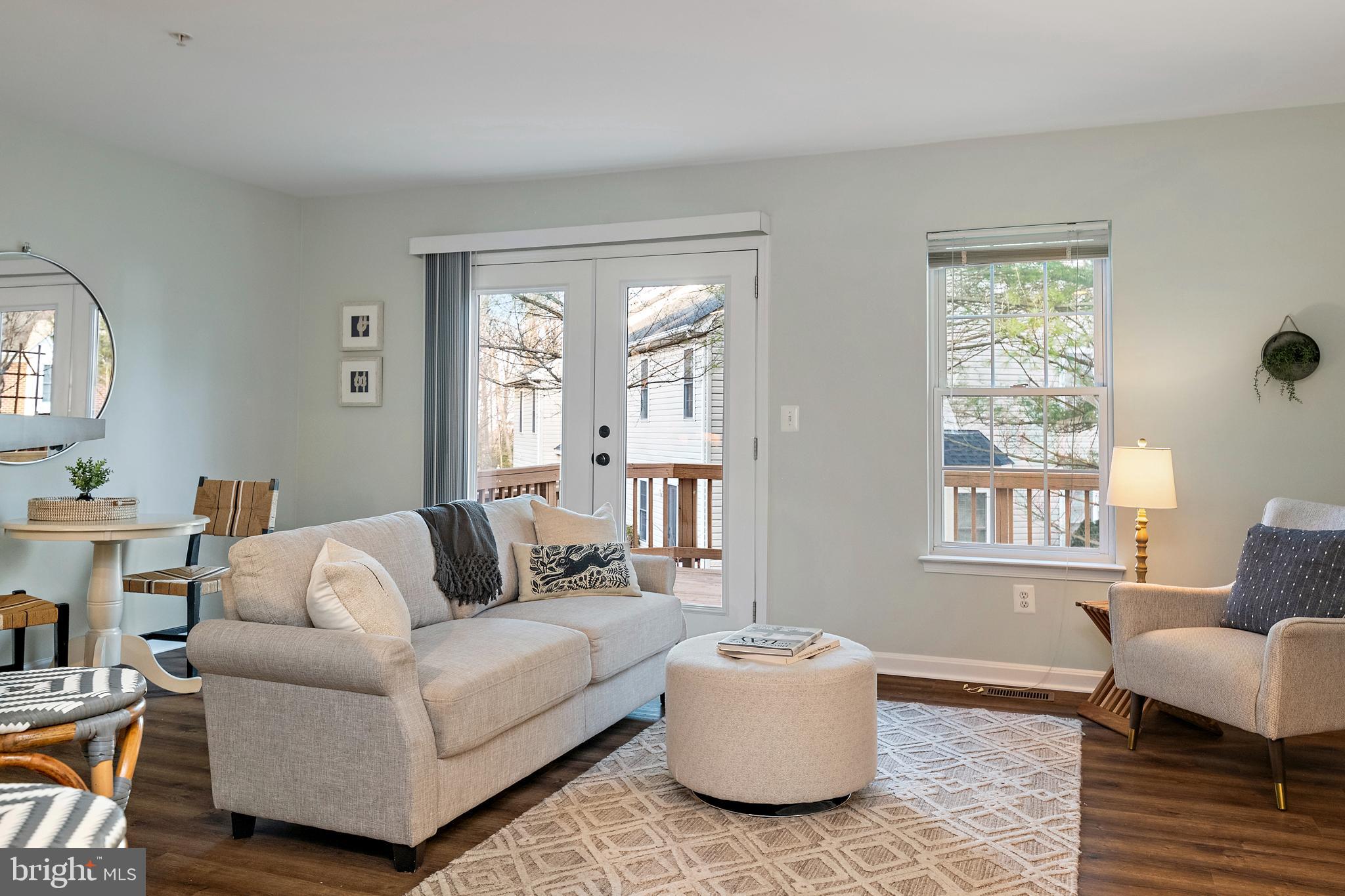 FALCON CREST - Residential