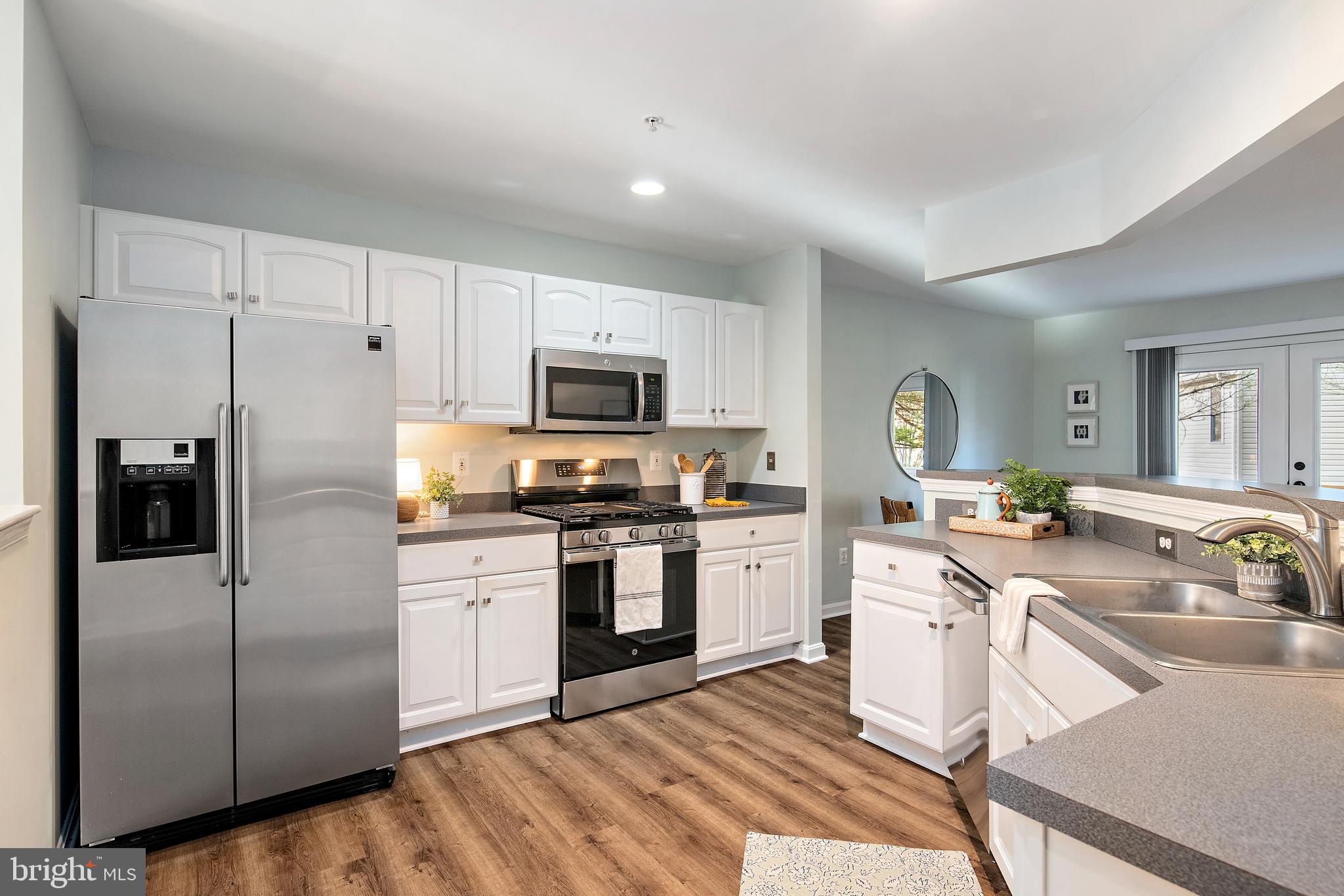 FALCON CREST - Residential