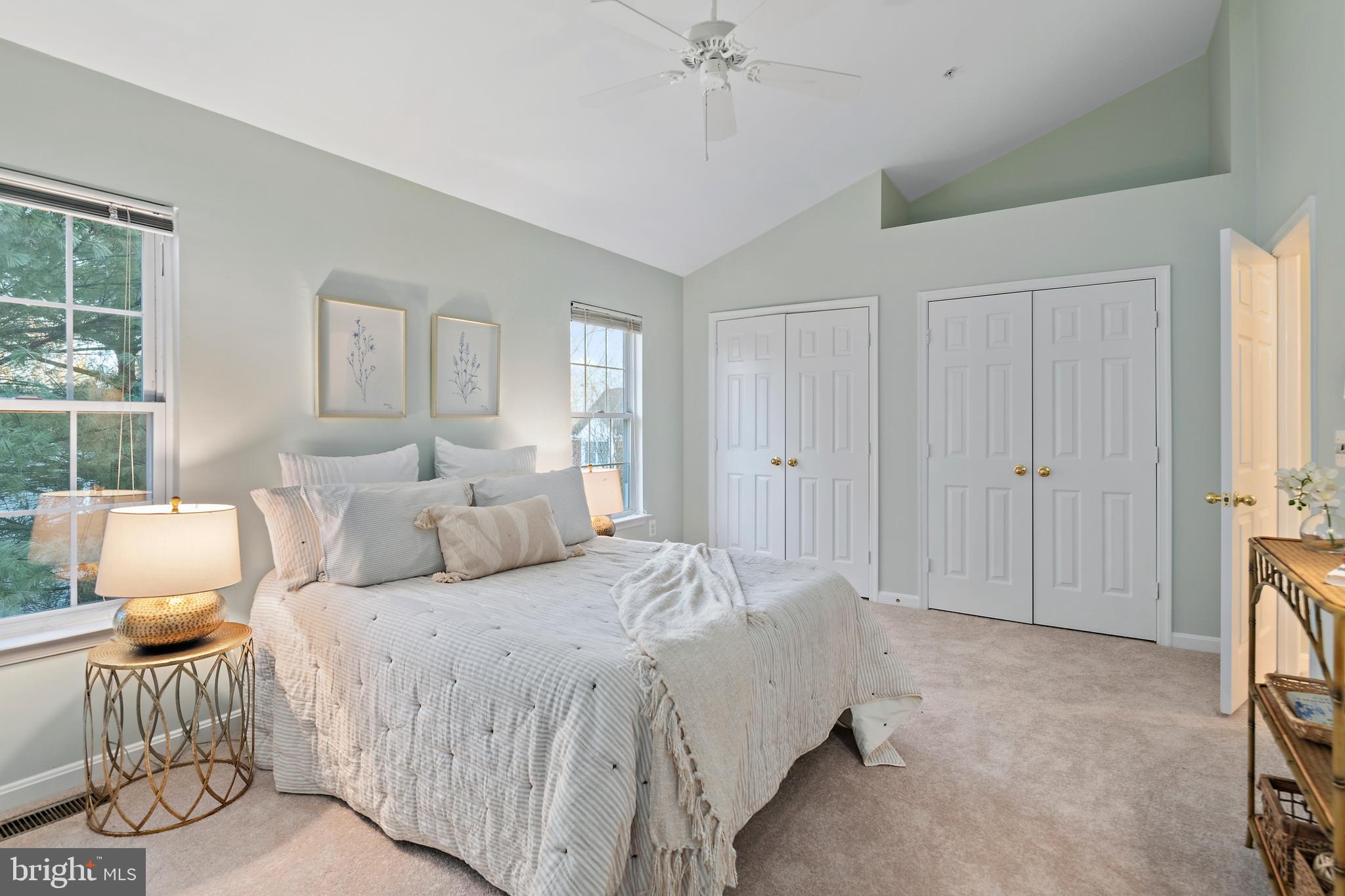 FALCON CREST - Residential