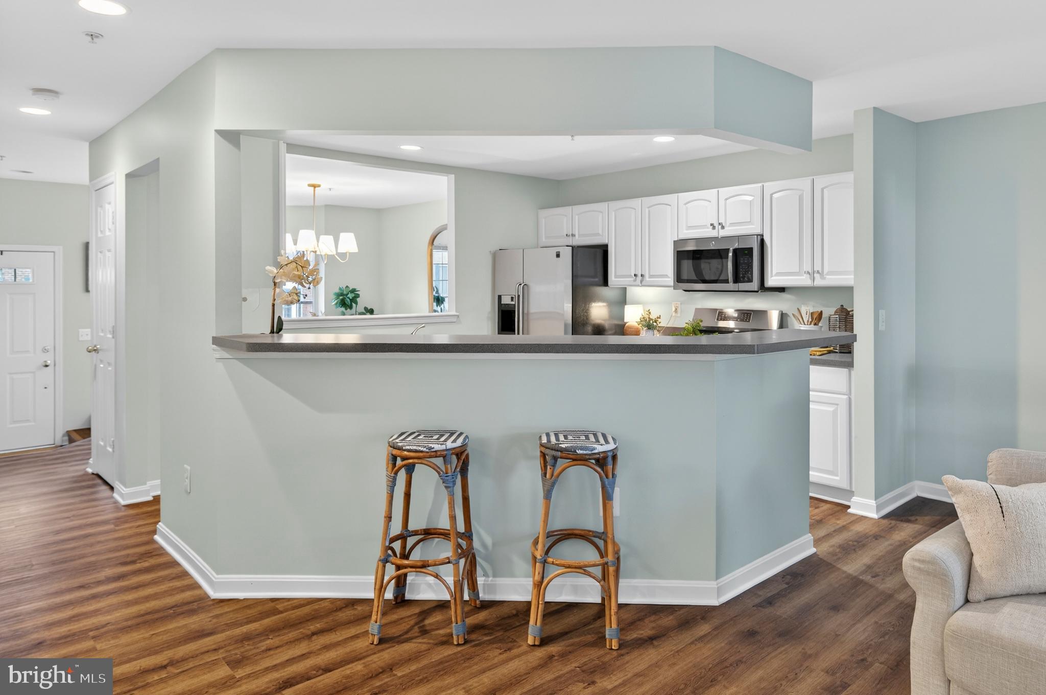 FALCON CREST - Residential