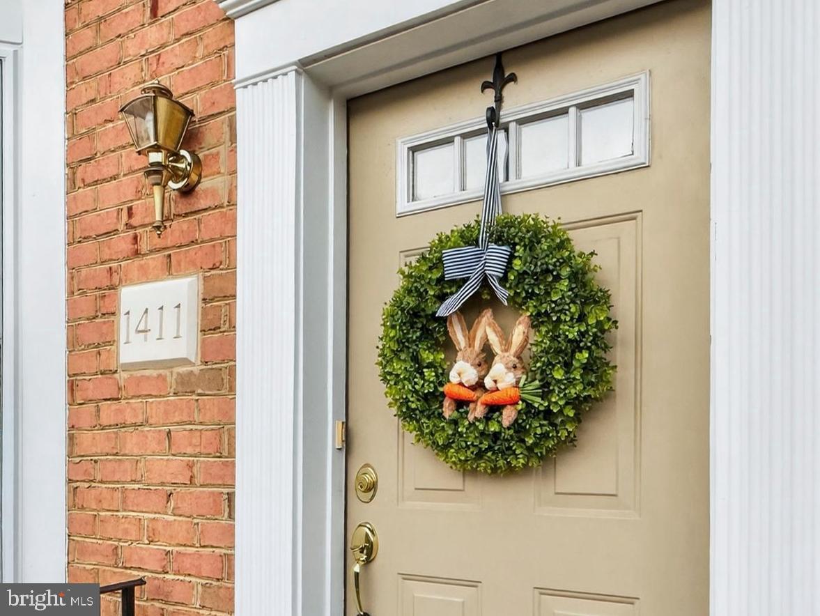 FALCON CREST - Residential