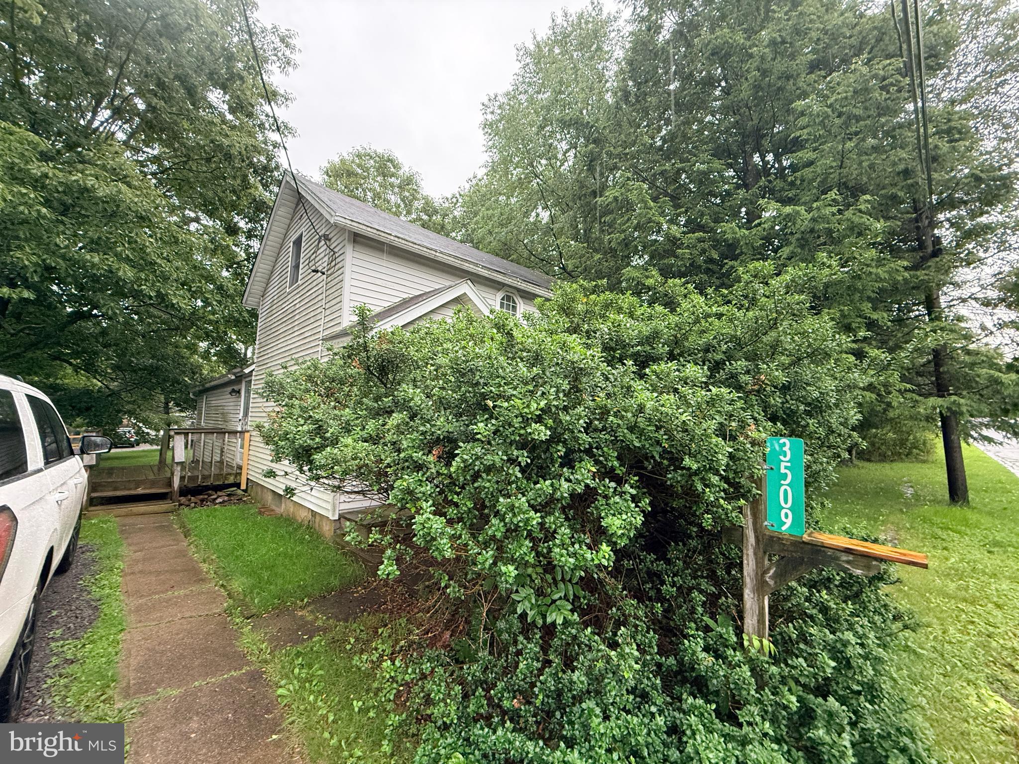 3509 OAK STREET