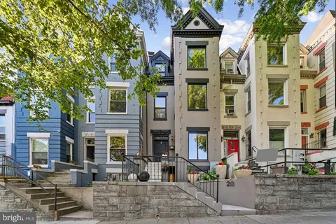 MLS: DCDC2262834