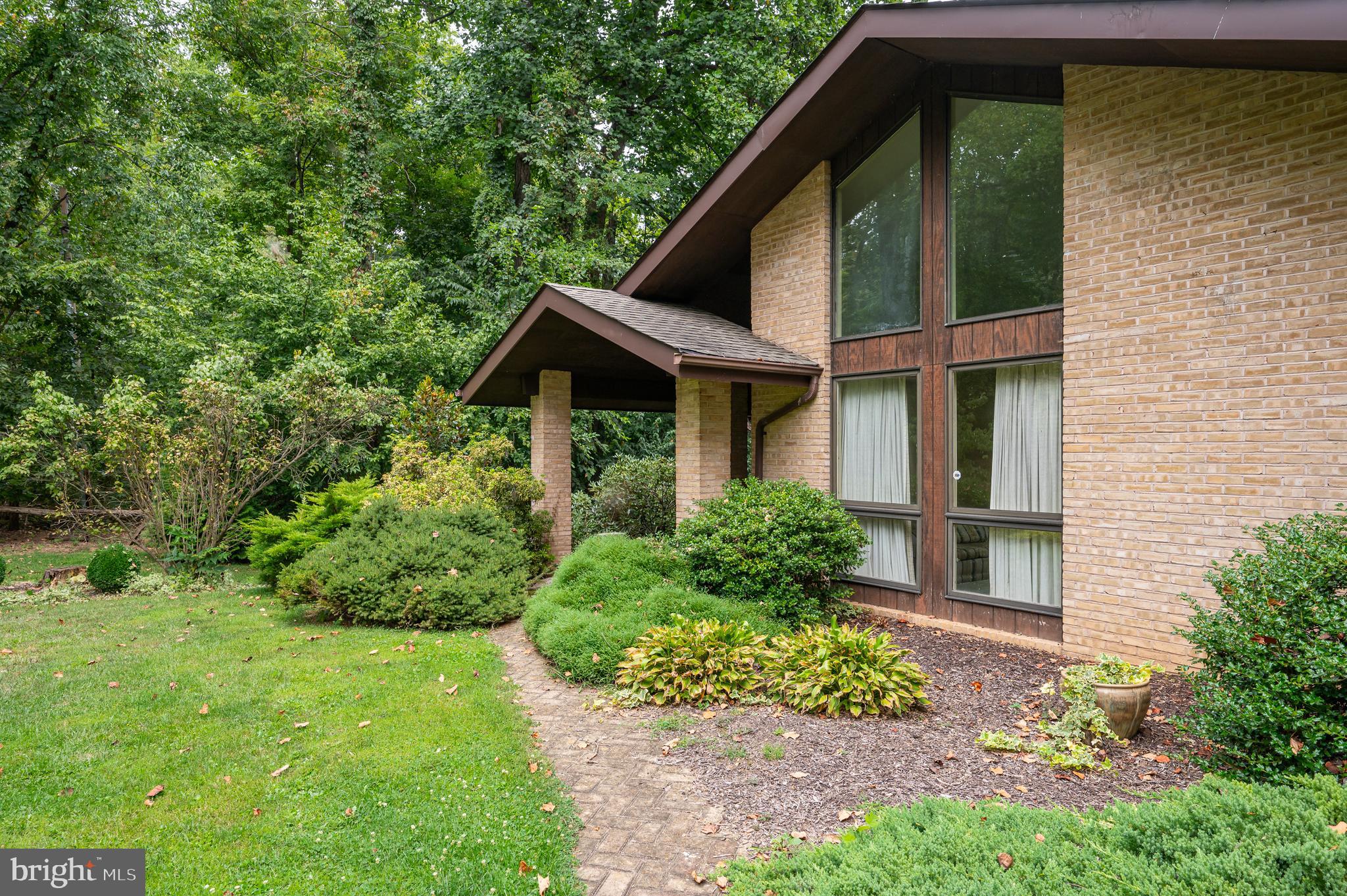 WELLTOWN MANOR - Residential