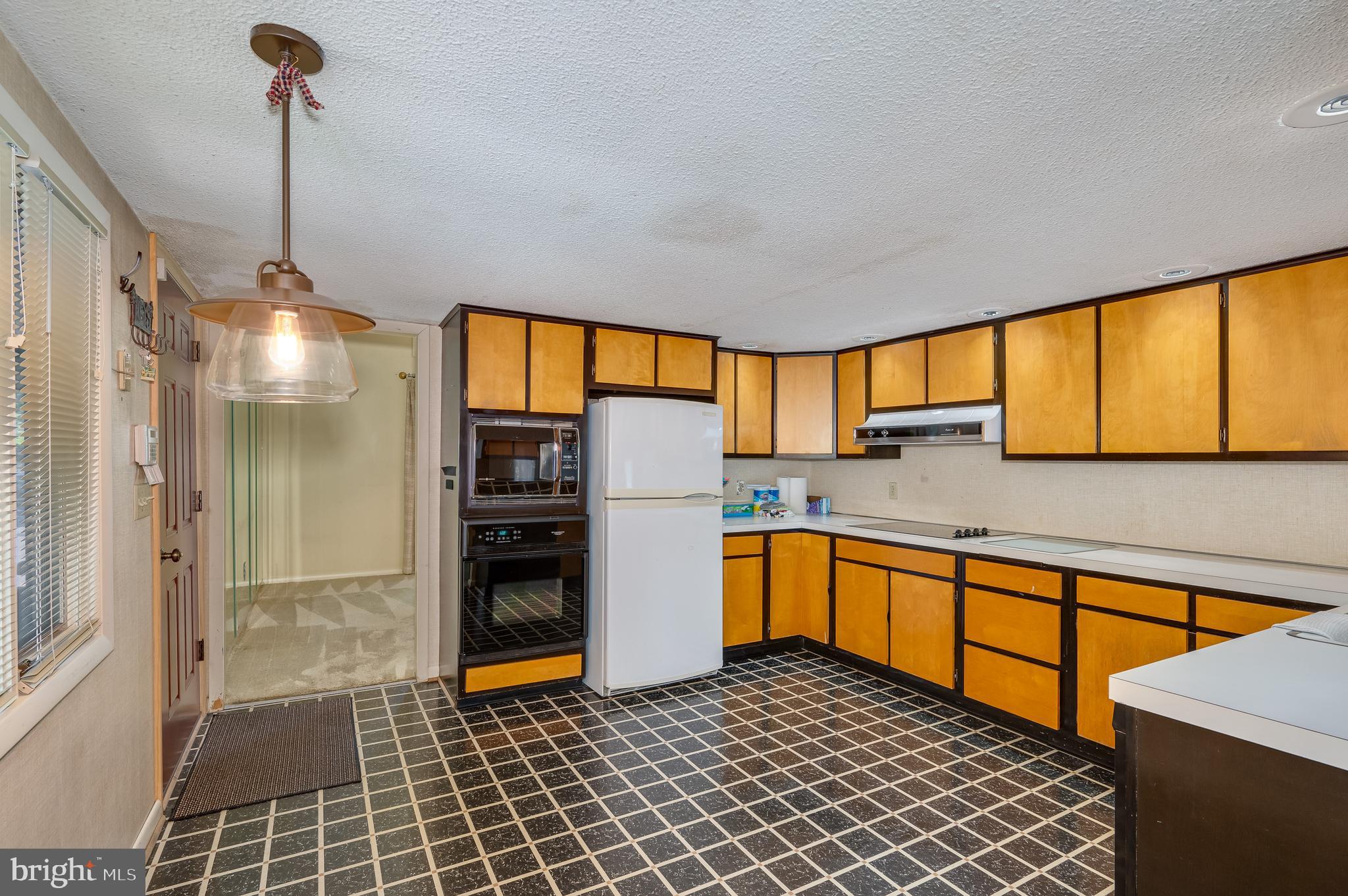 WELLTOWN MANOR - Residential