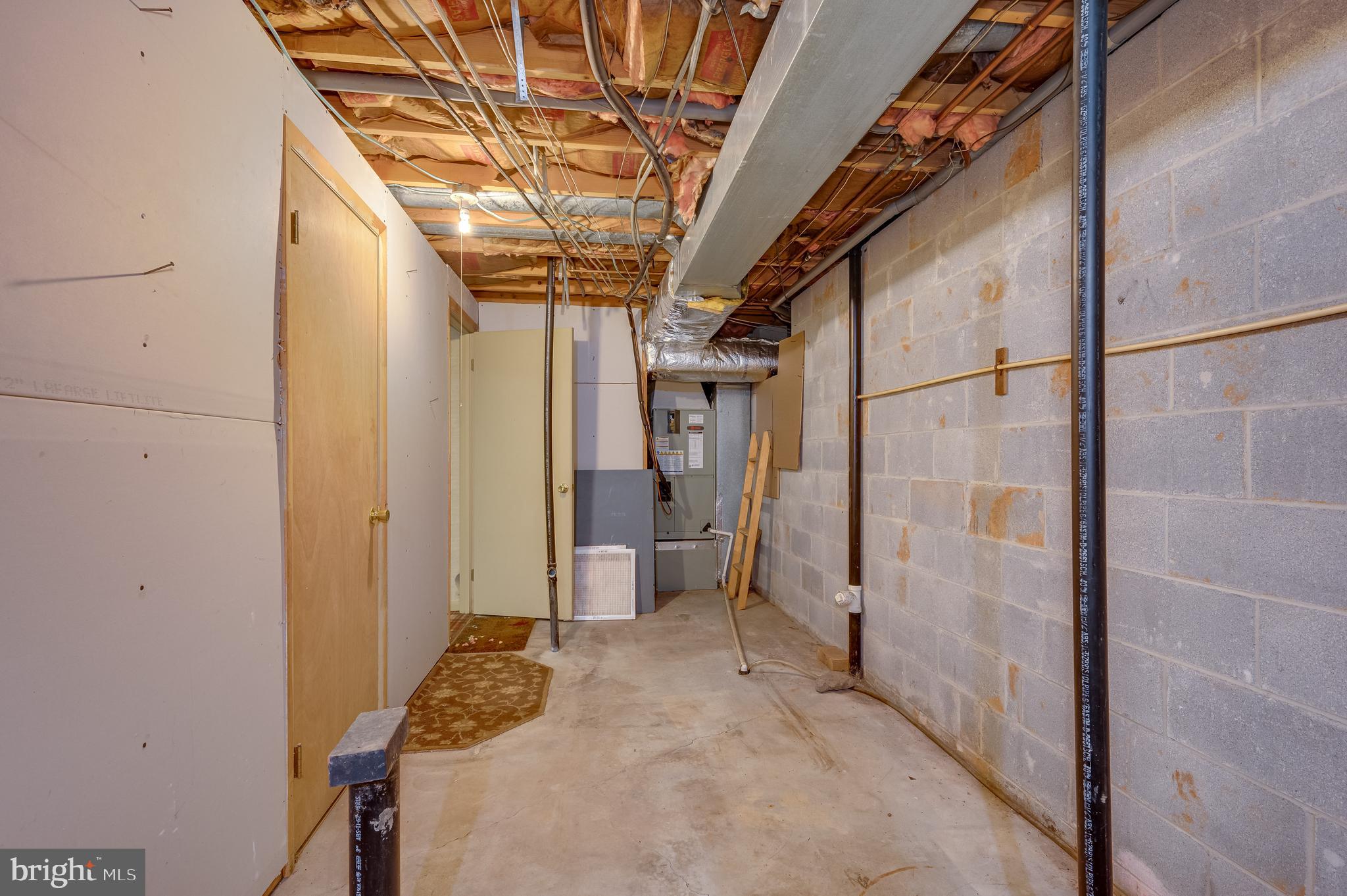 WELLTOWN MANOR - Residential