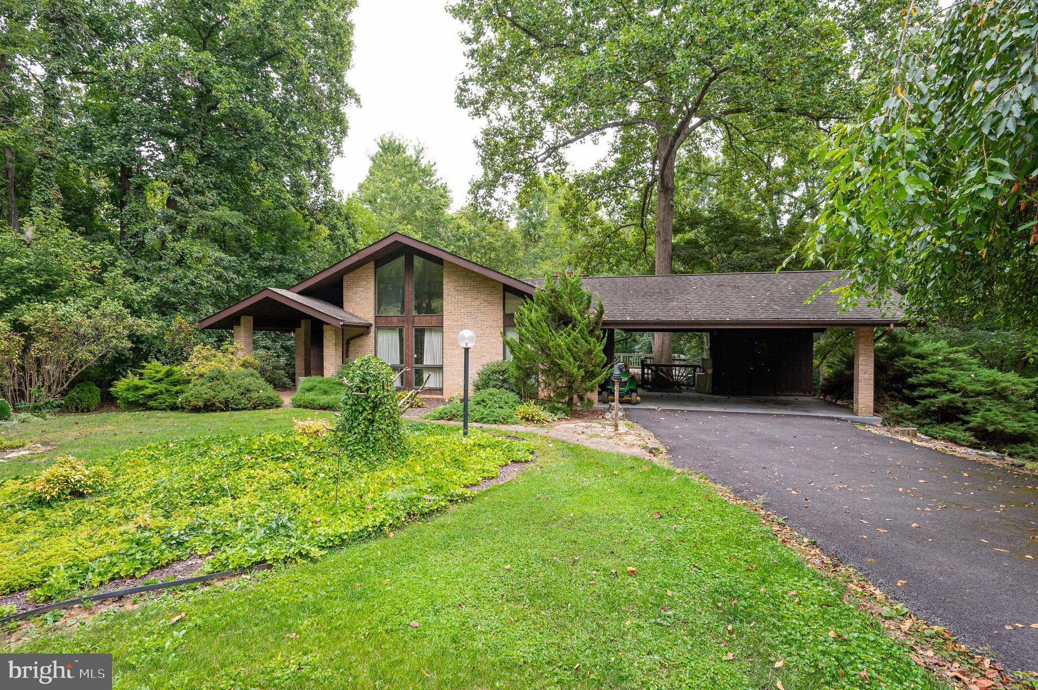 WELLTOWN MANOR - Residential