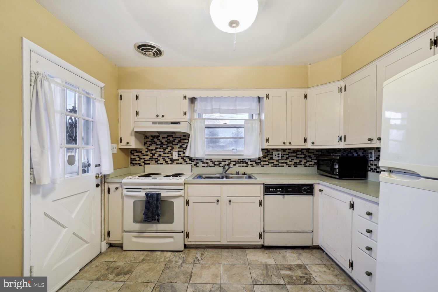 HILLCREST HEIGHTS - Residential