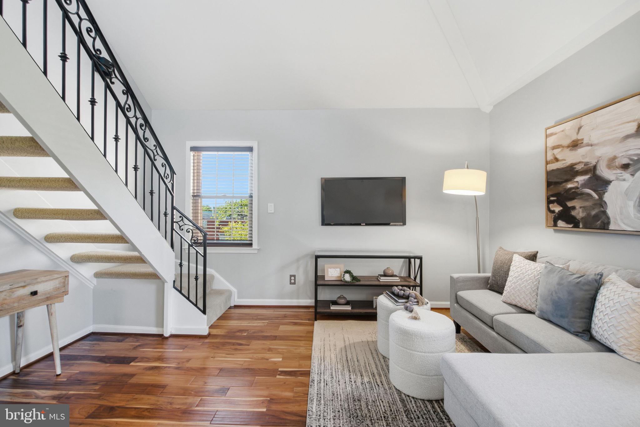 511 BASHFORD LANE 5