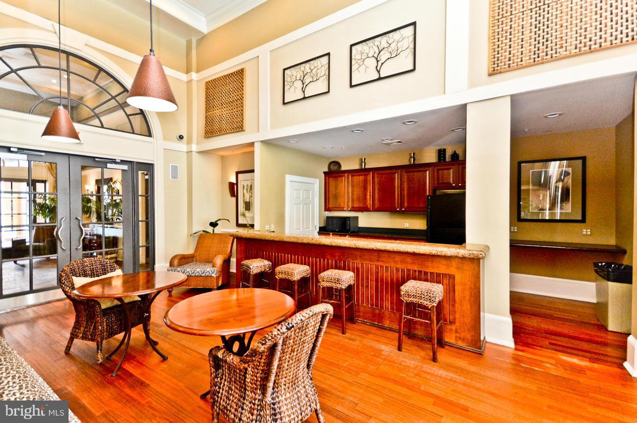 GROVE AT ARLINGTON - Residential