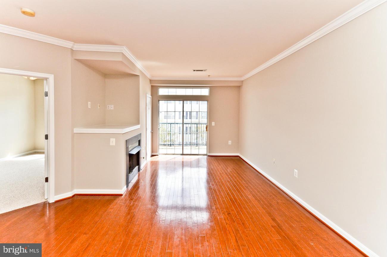 GROVE AT ARLINGTON - Residential