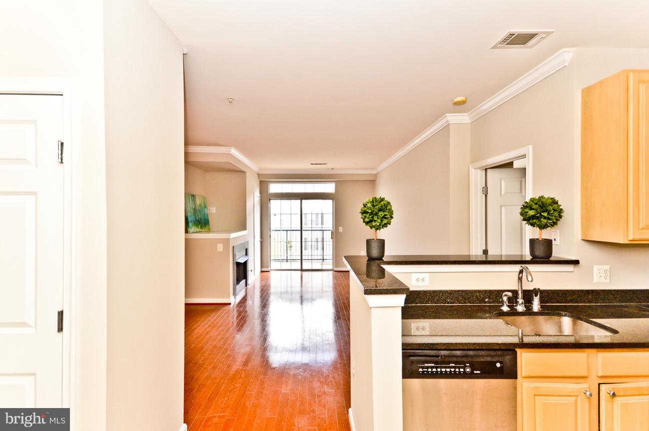 GROVE AT ARLINGTON - Residential