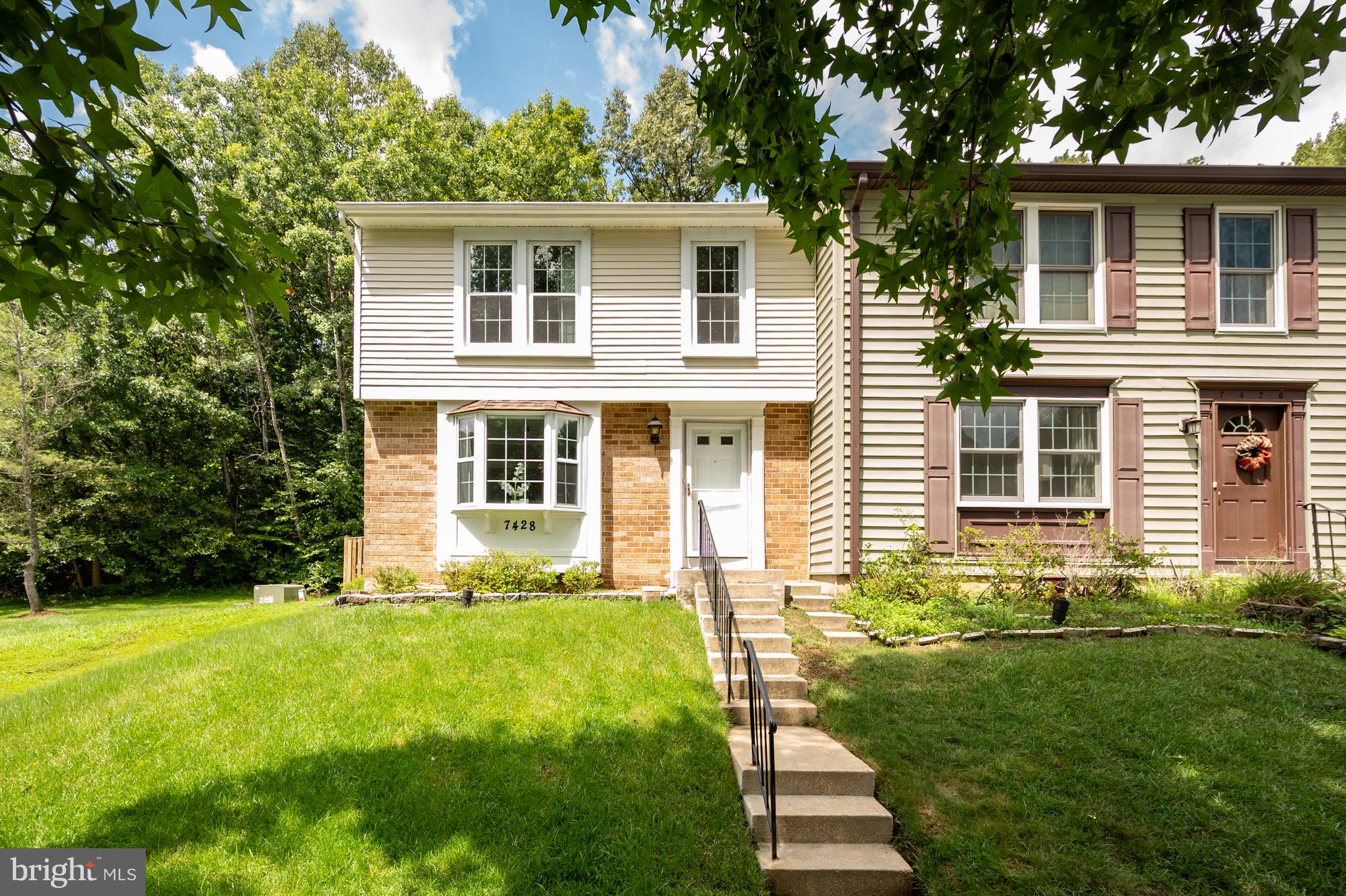 7428 GOLDEN HORSESHOE COURT