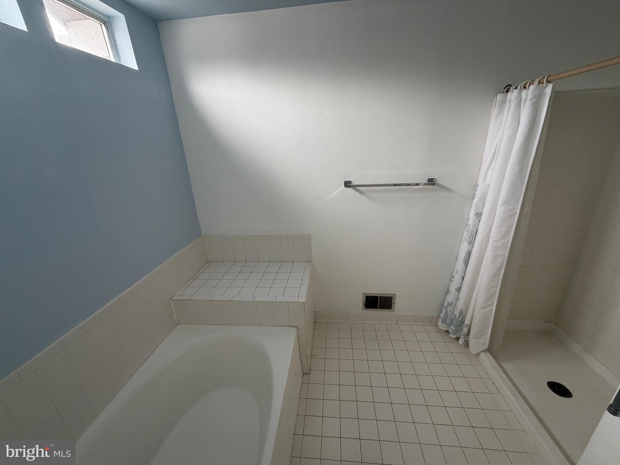 VILLAGE OF OWEN BROWN - Residential